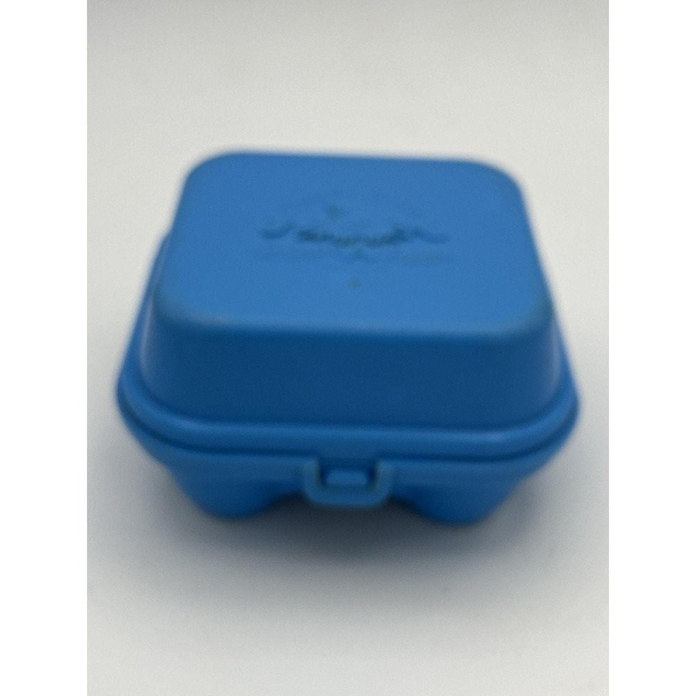 Vintage 1987 Fisher-Price Blue Grade A Eggs Egg Carton‎ - No Eggs